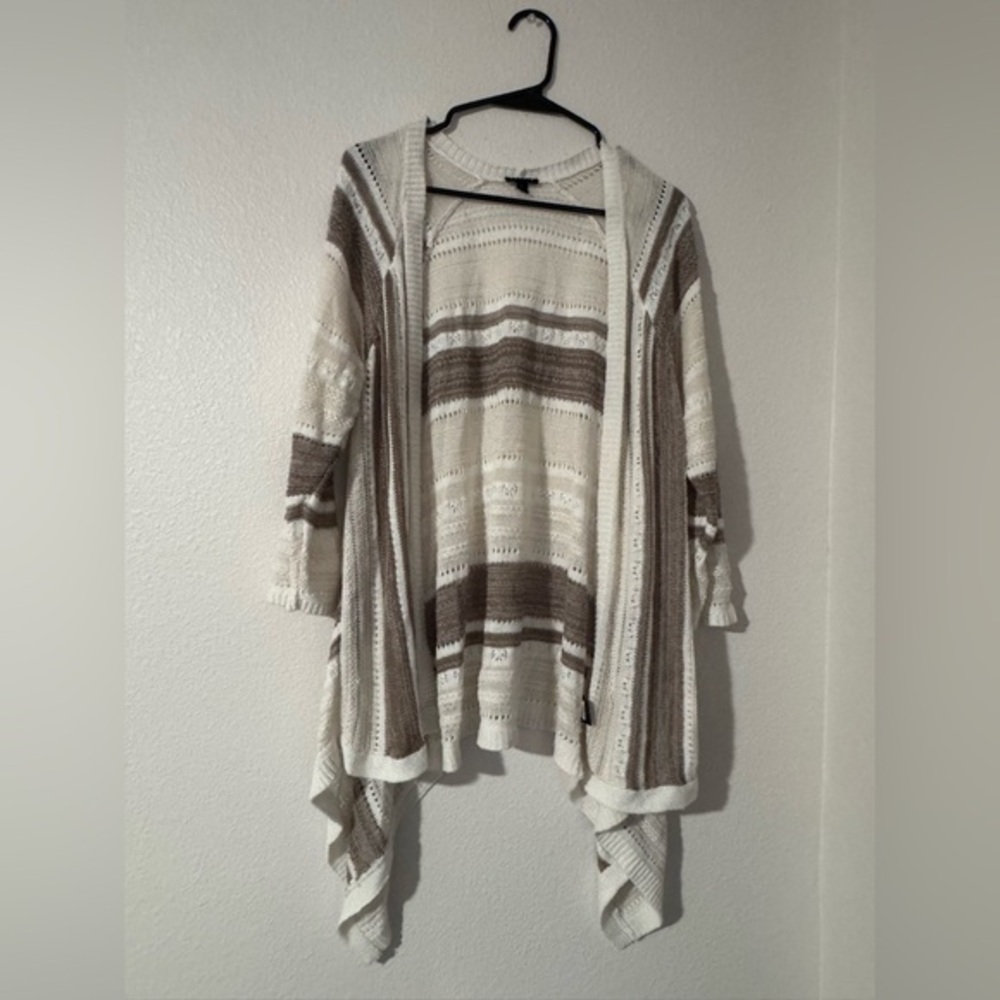 Torrid Drape Cardigan 3/4 Sleeve Open Knit Cream Tan Asymmetrical Size 1 Plus
